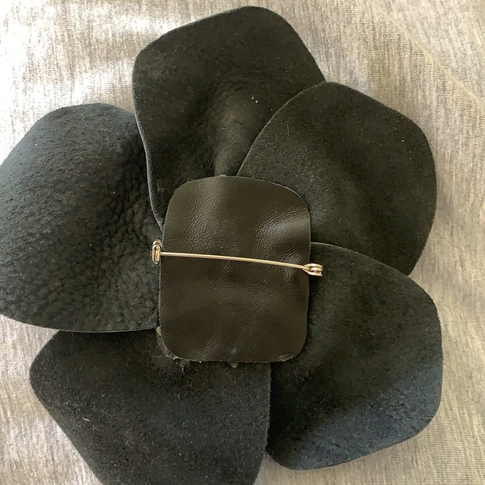 Large Black Suede Flower Pin fir dress, hats, etc - Picture 5 of 6